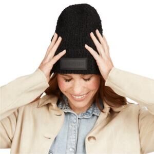 NEW IN PACKAGE! NEW!! HUNTER Black Unisex Tonal Patch Beanie Hat, MSRP $58